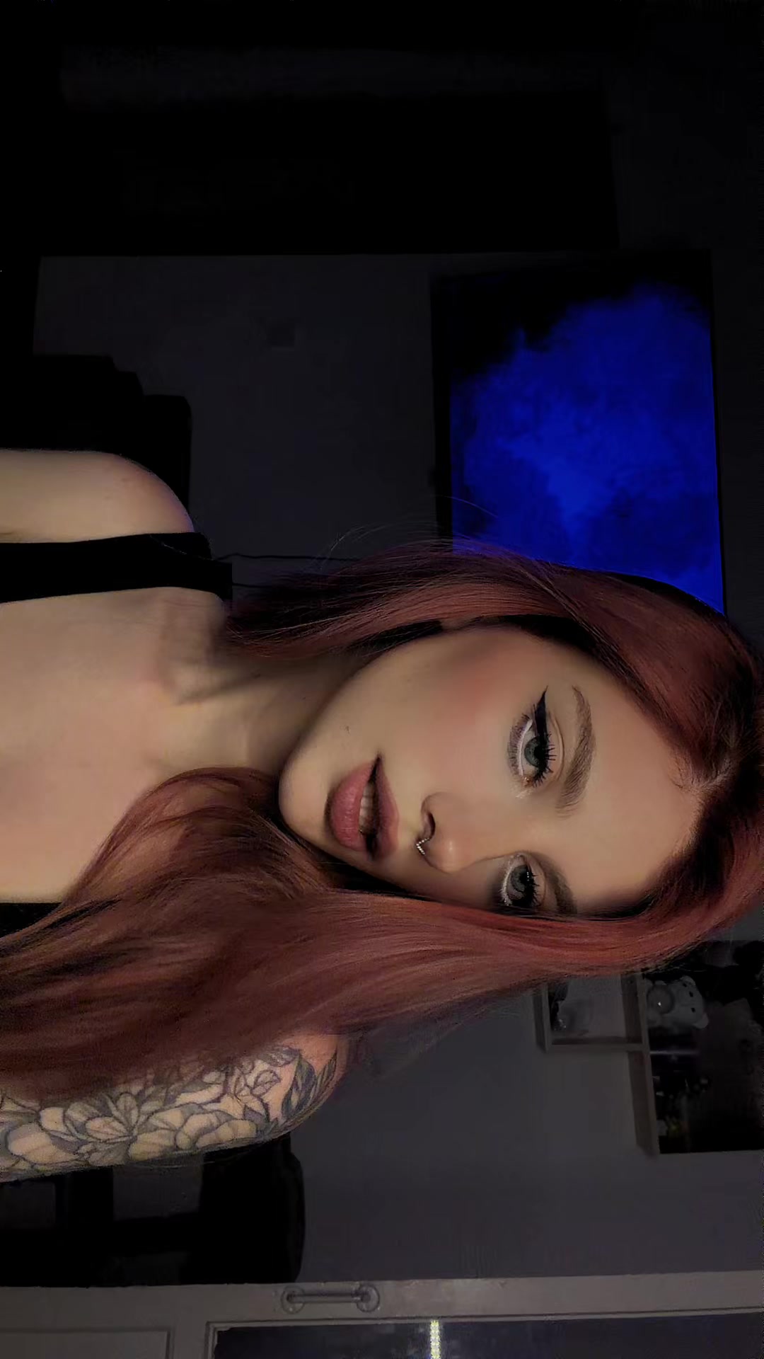 @✭