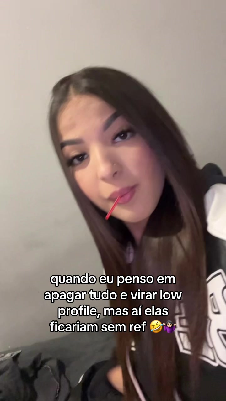 @•R