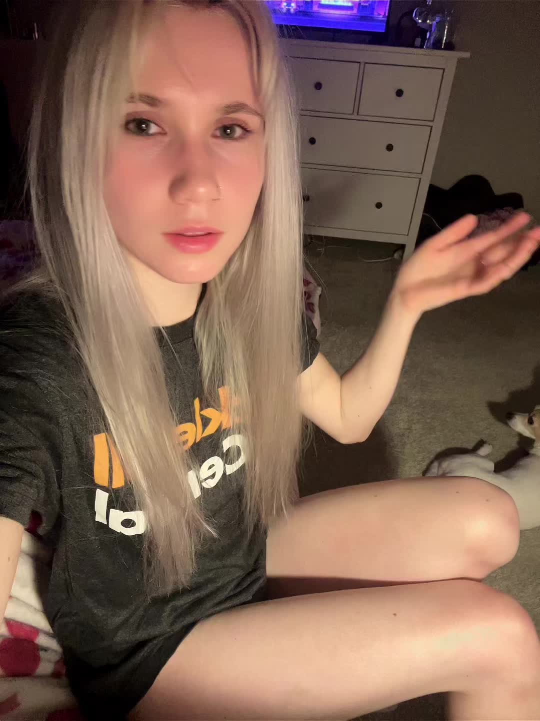 @whitehairlady