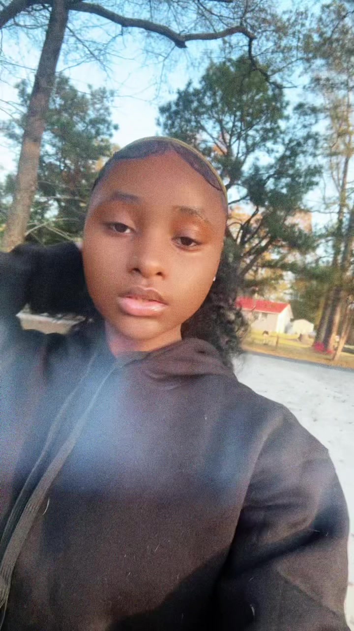 @Prettylilmiya