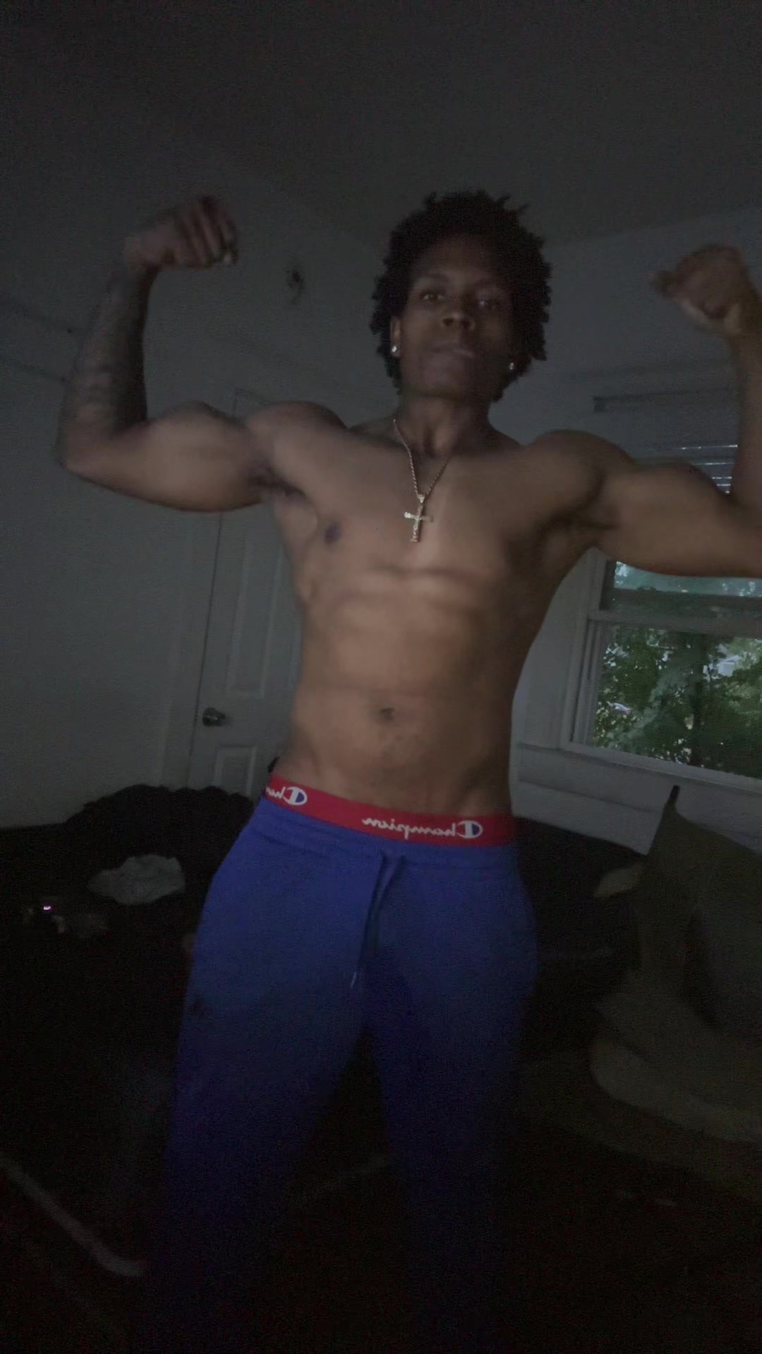 @LT