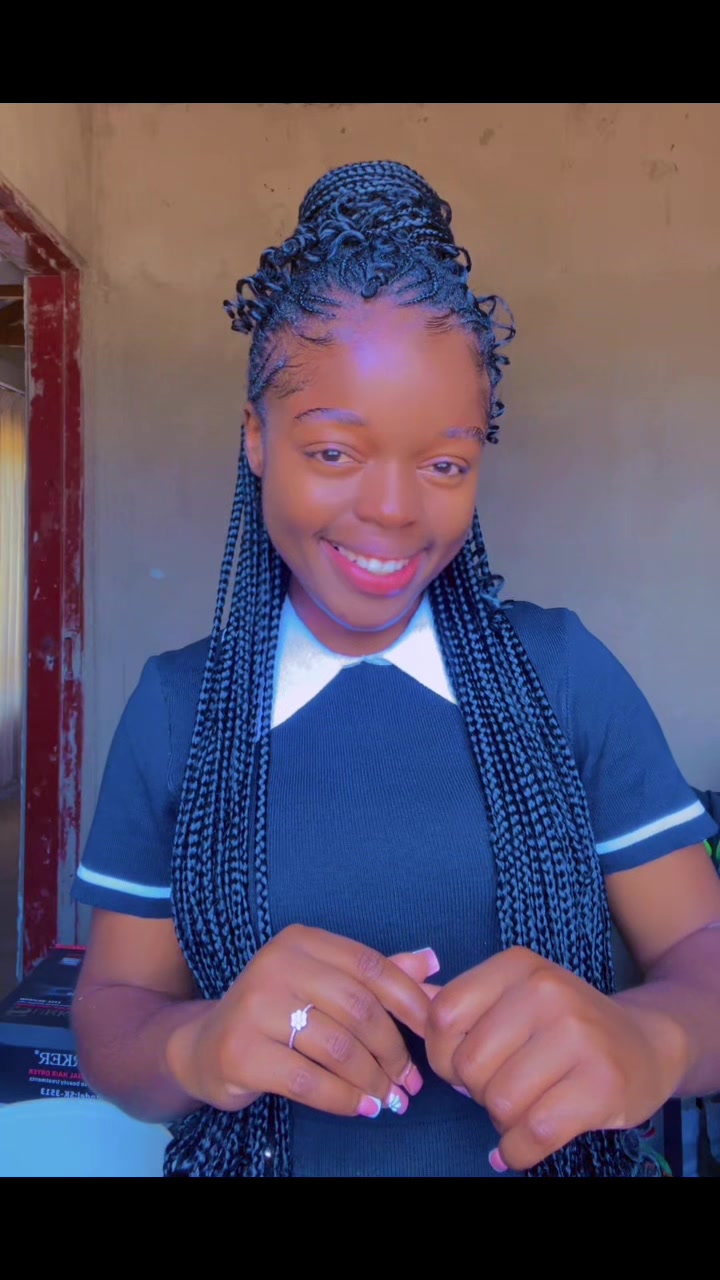 @Khuthadzo
