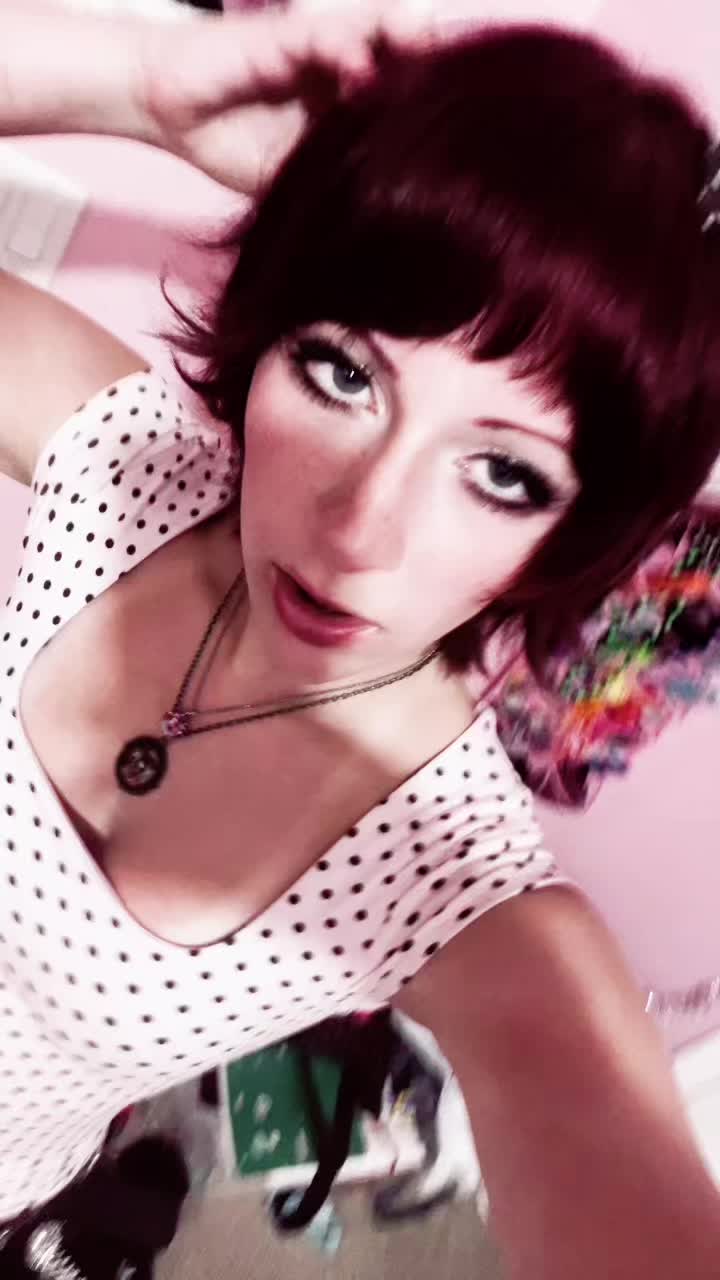 @𝓐𝓊𝓭𝓇𝓮𝓎 𝓚𝒶𝔂 🎼💜🪳