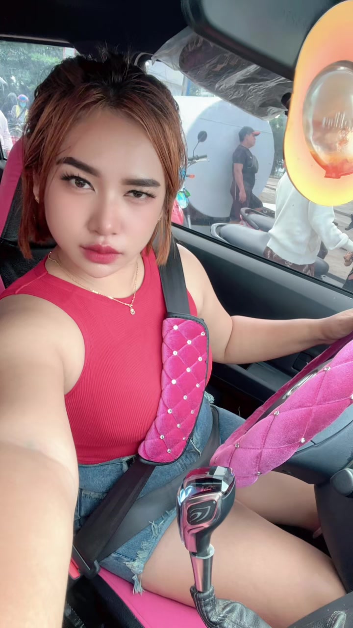 @julia frinella sari