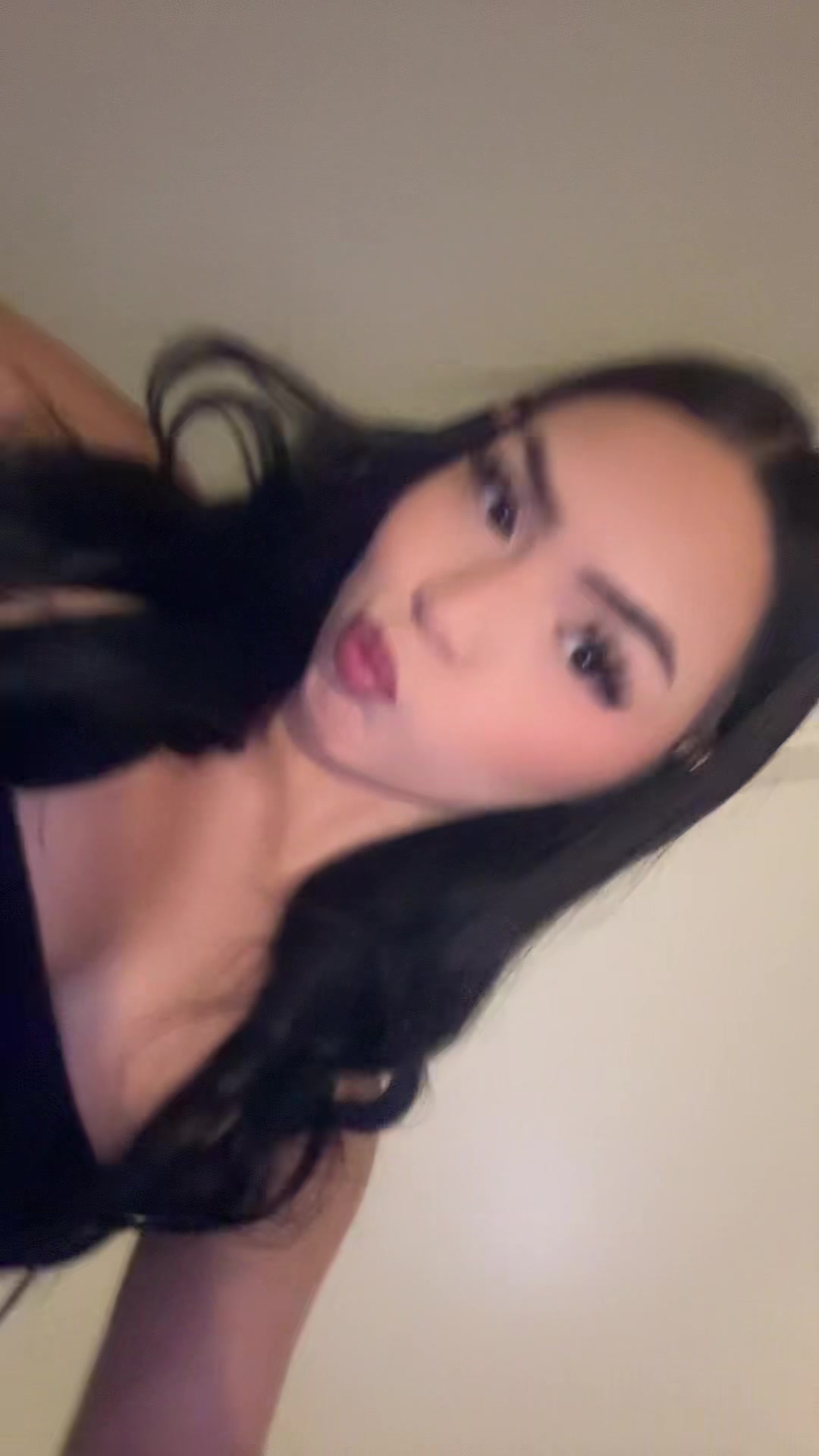 @anissa ⟭⟬⁷