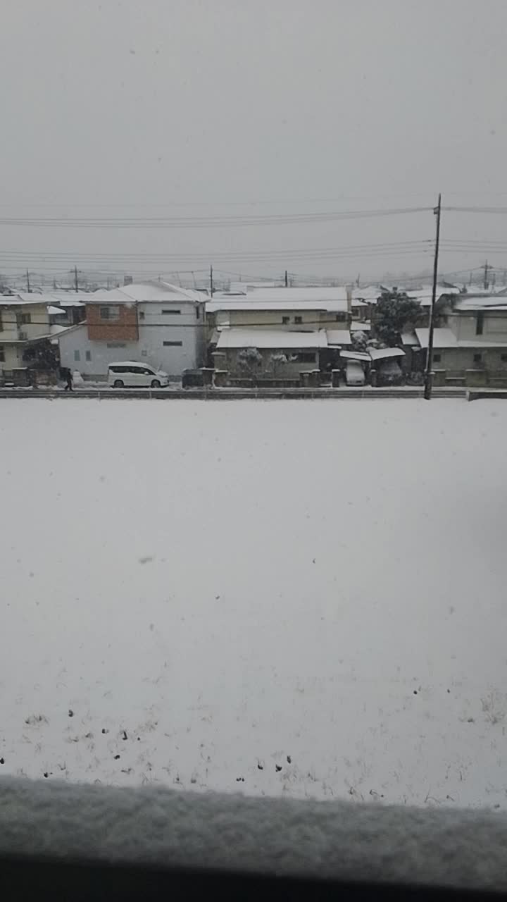 @みら