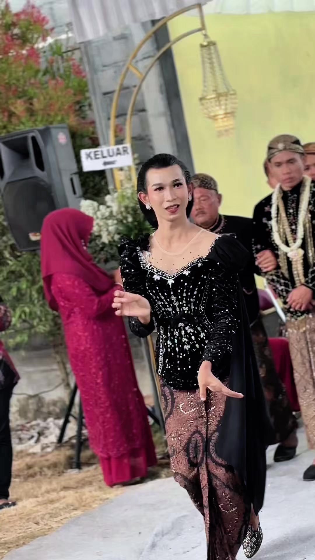 @Mbak Sari || Cucuk Lampah
