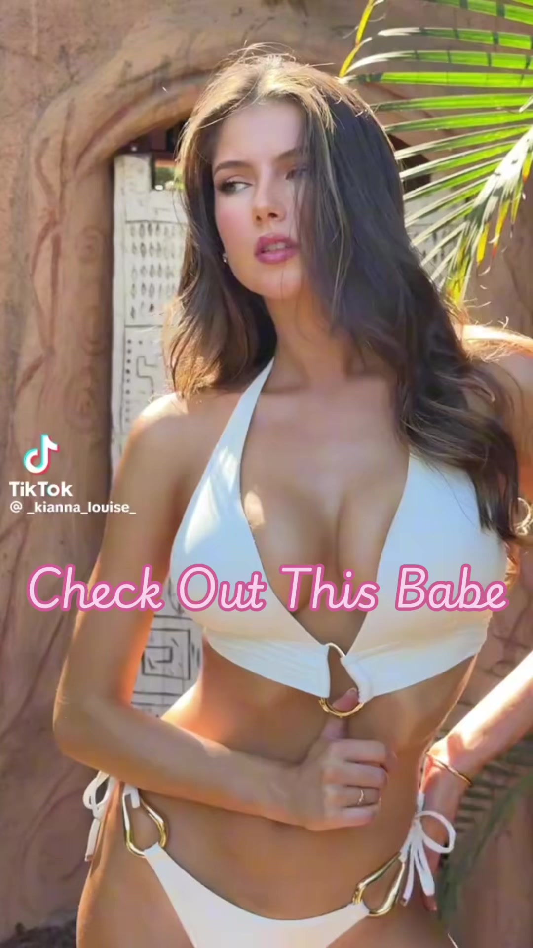 @hotmaxxin