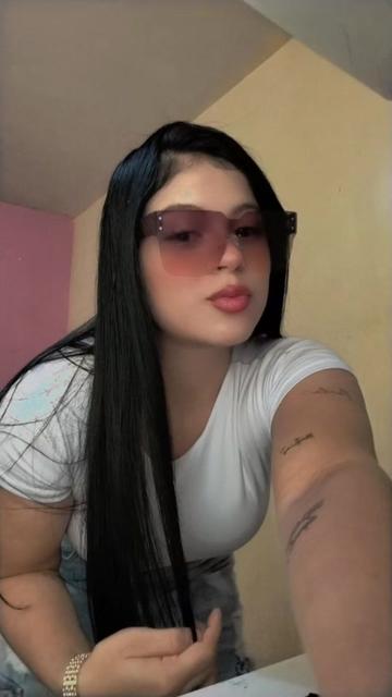 @Dani🦋