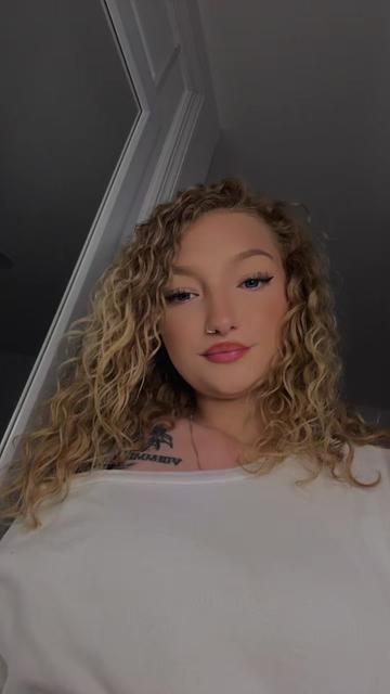 @angiee
