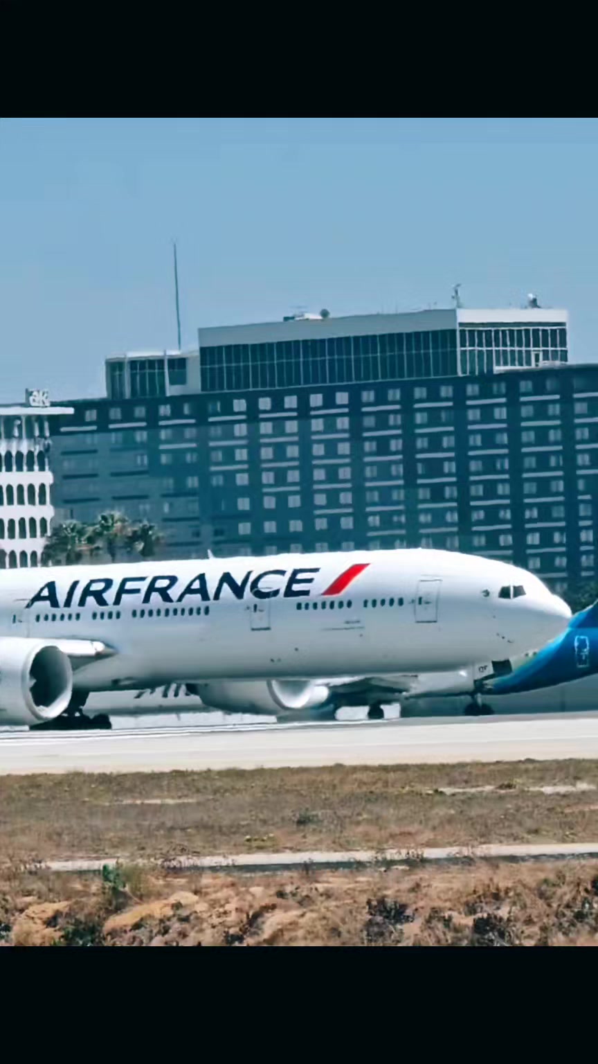 @Airplane Lover