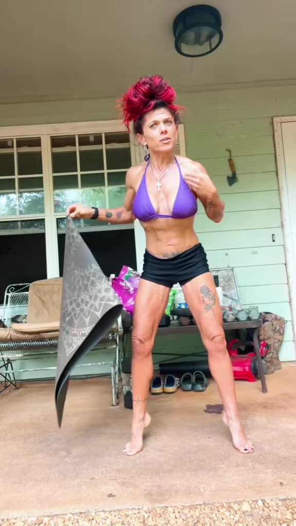 @RedneckBaddie