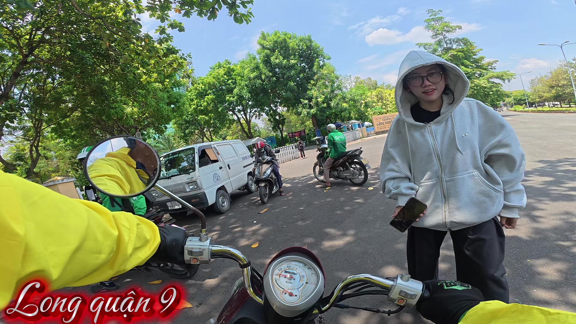 @Long Quận 9