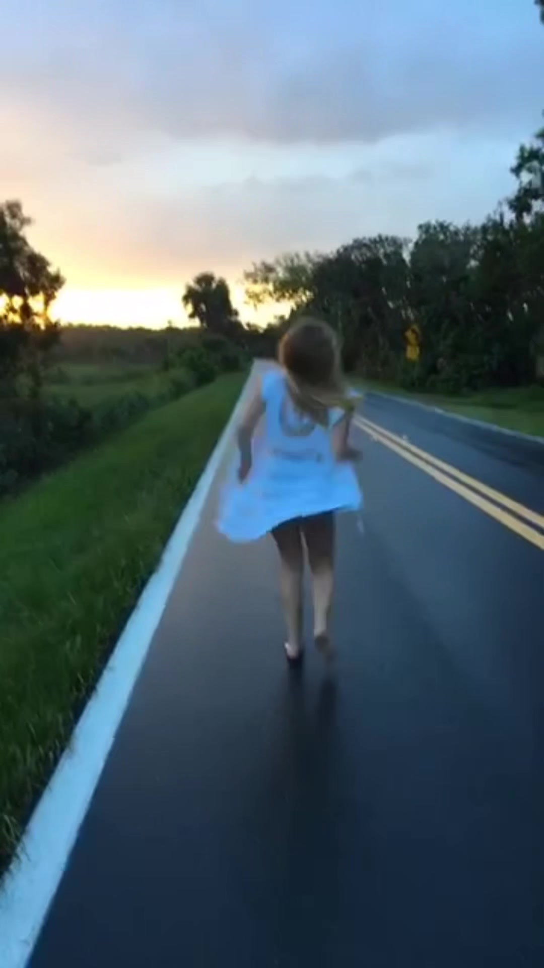 @Alli 🦋🌻🌞