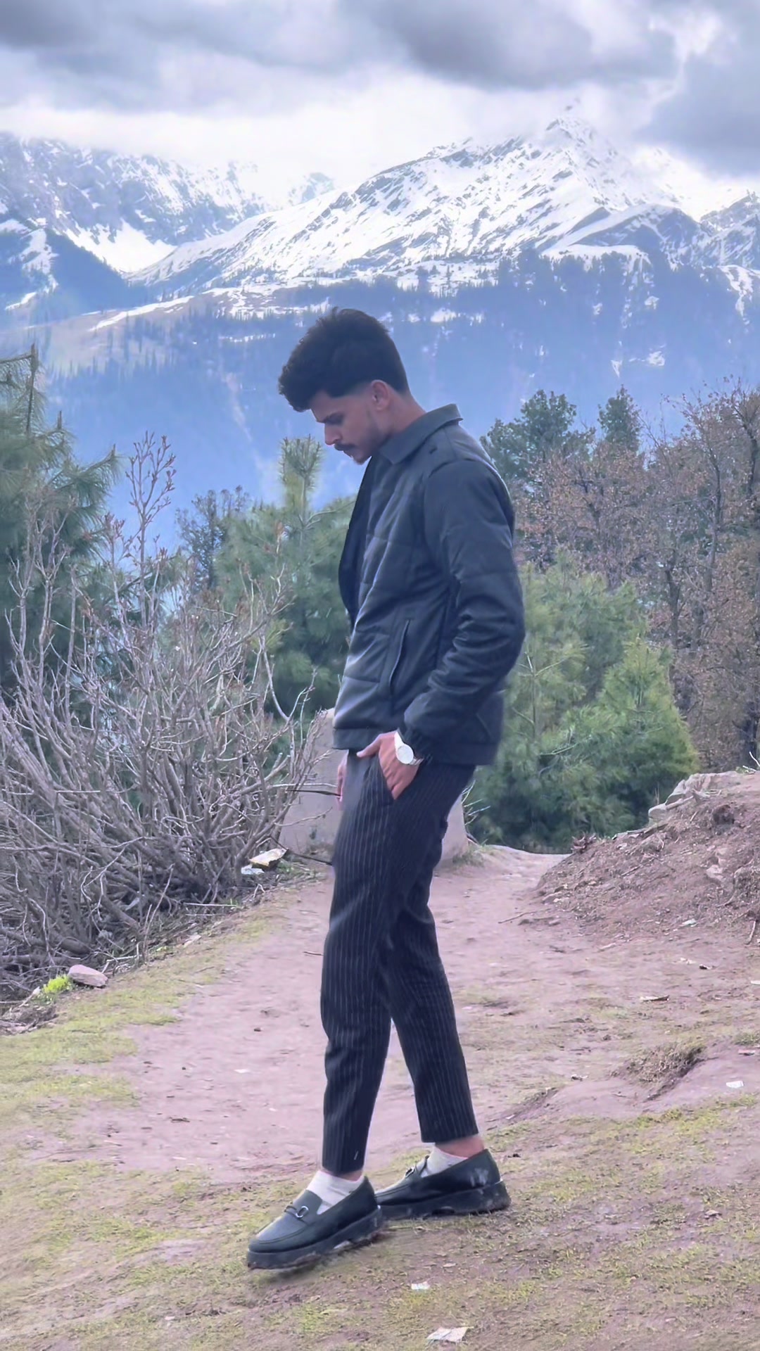 @𝑺•