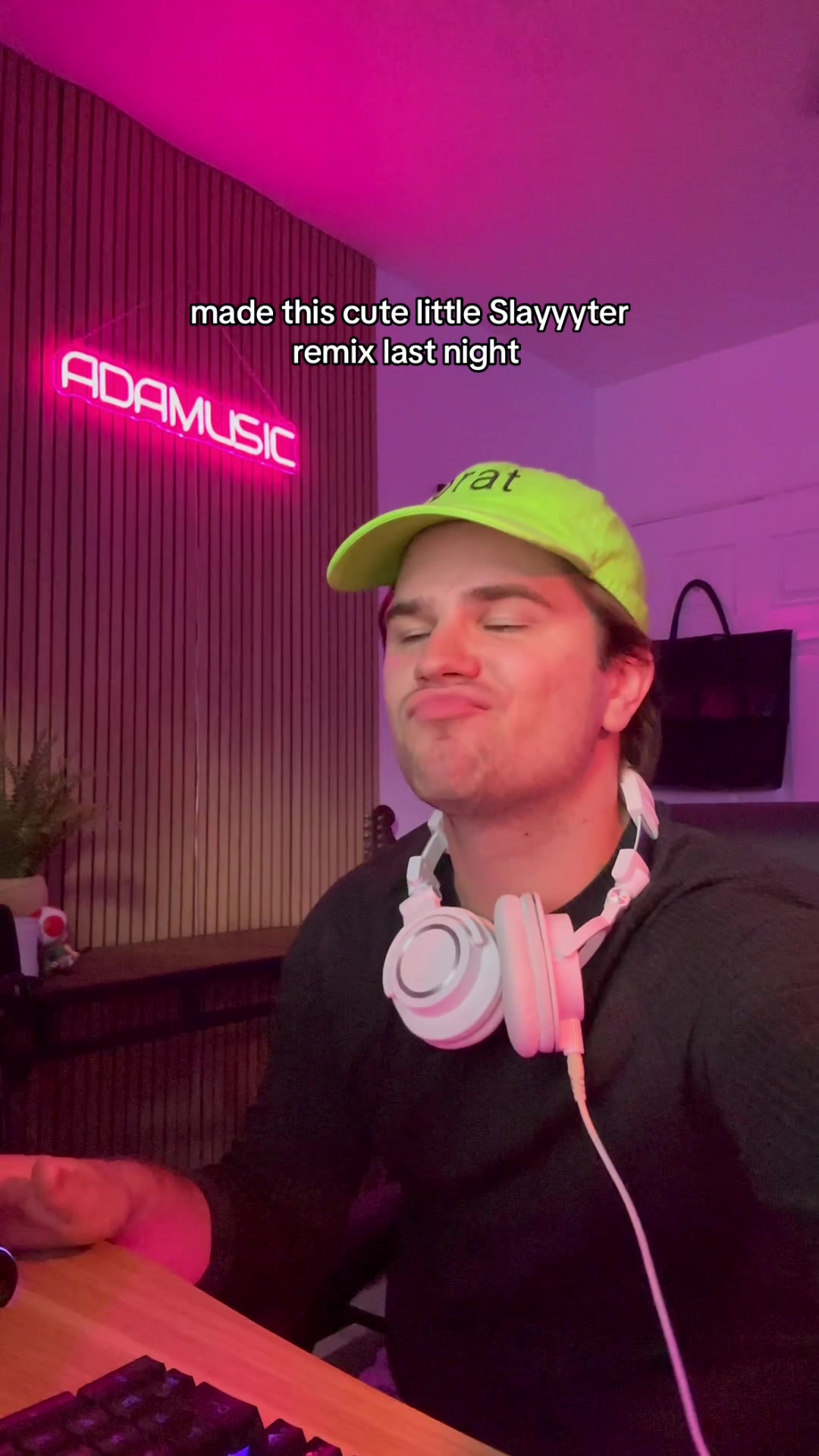 @Adamusic
