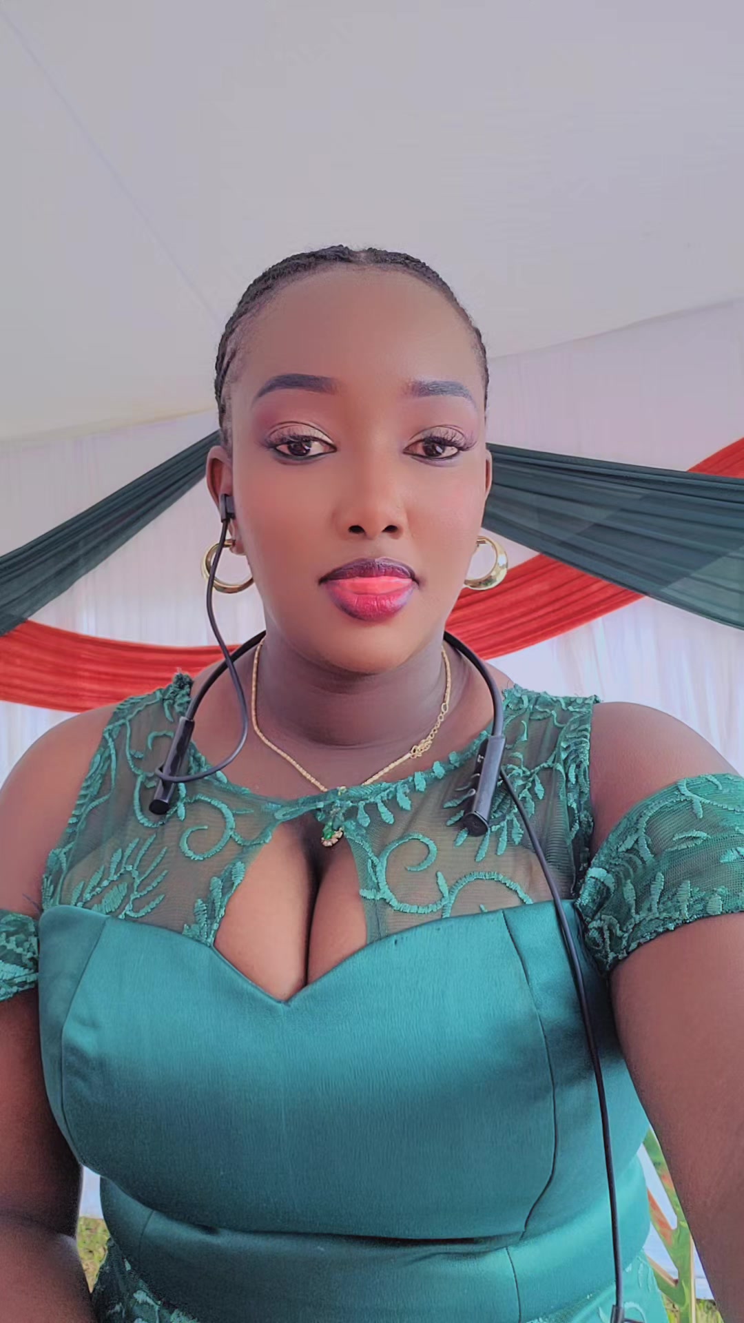 @Claudia tenai🇰🇪