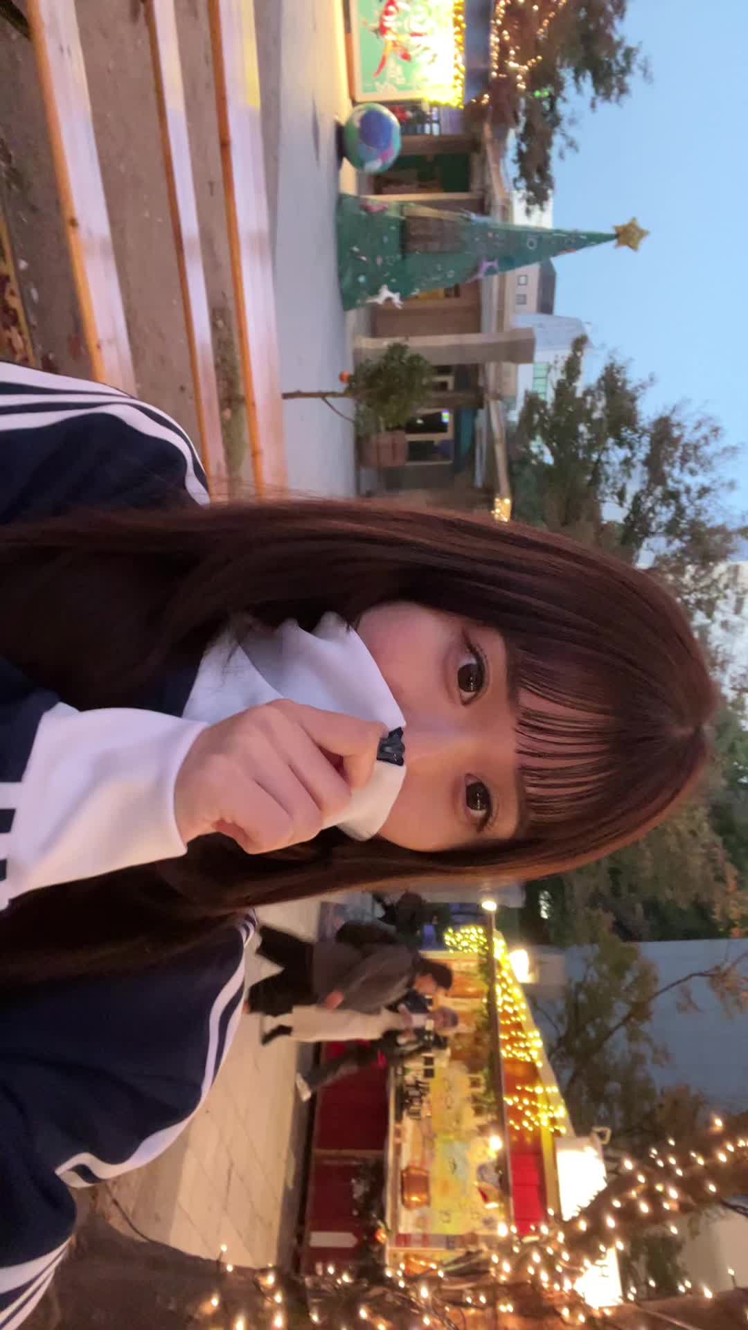 @ねむ