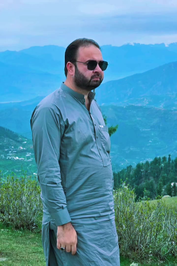 @AK🖤AFRiDi