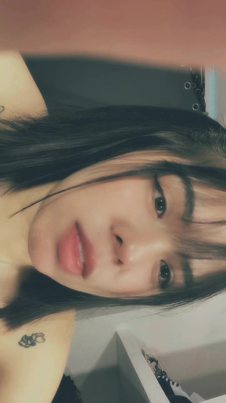 @𝕬𝖓𝖎🤎🖤