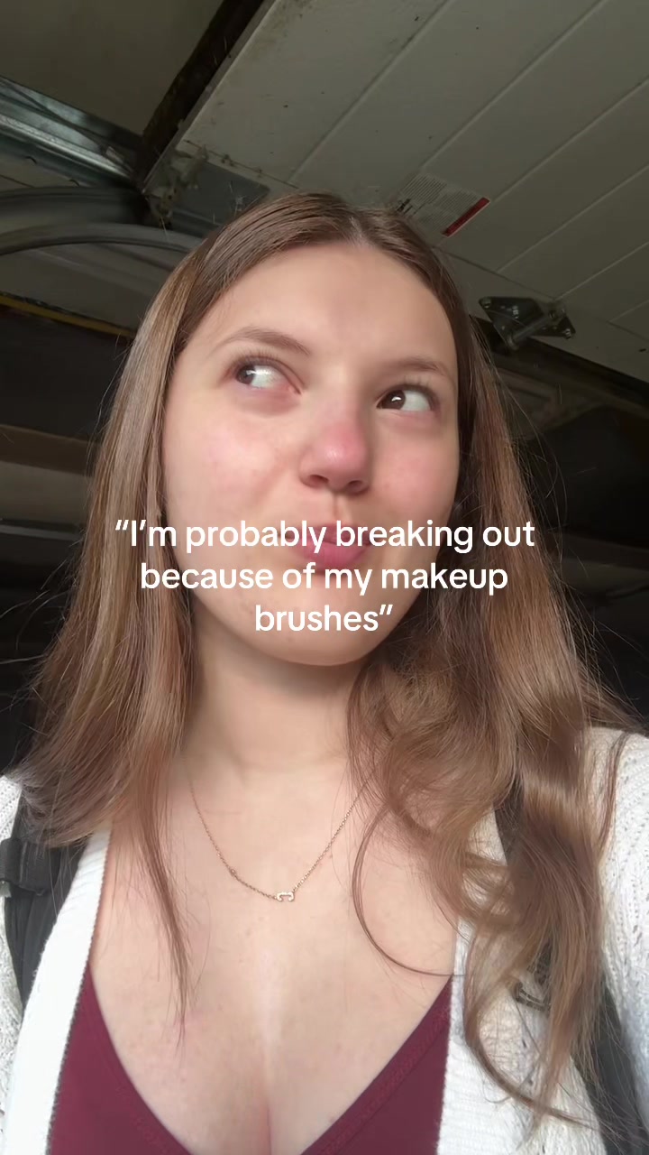 @itsjustcarriee