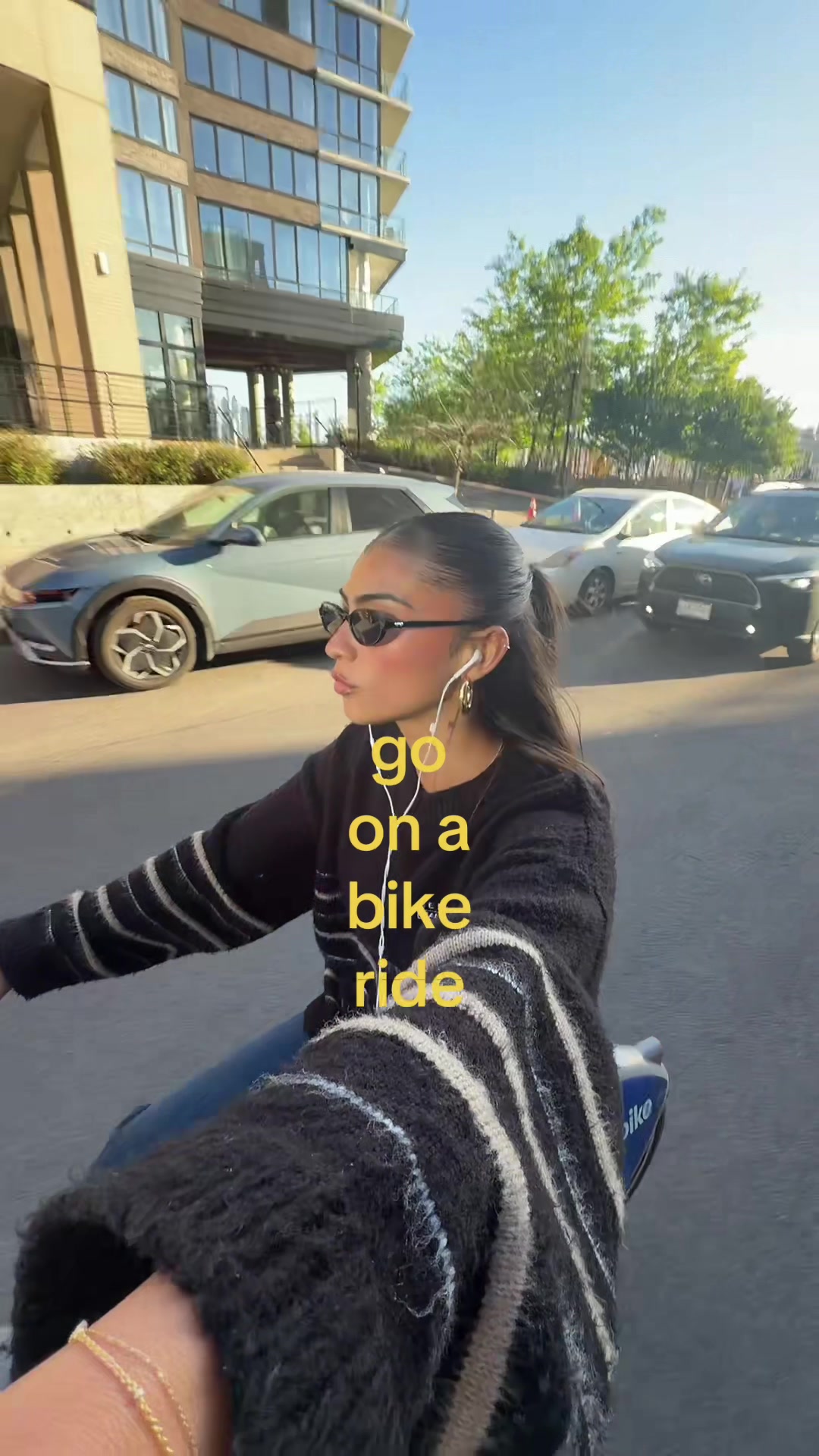 @bella