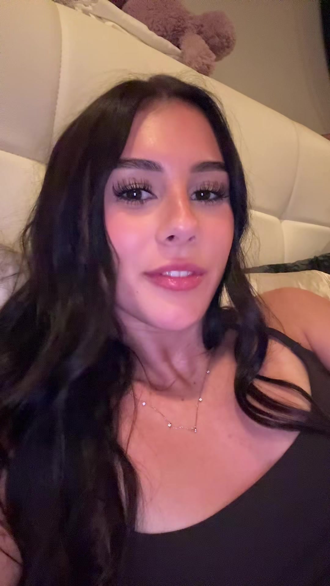 @b🍒