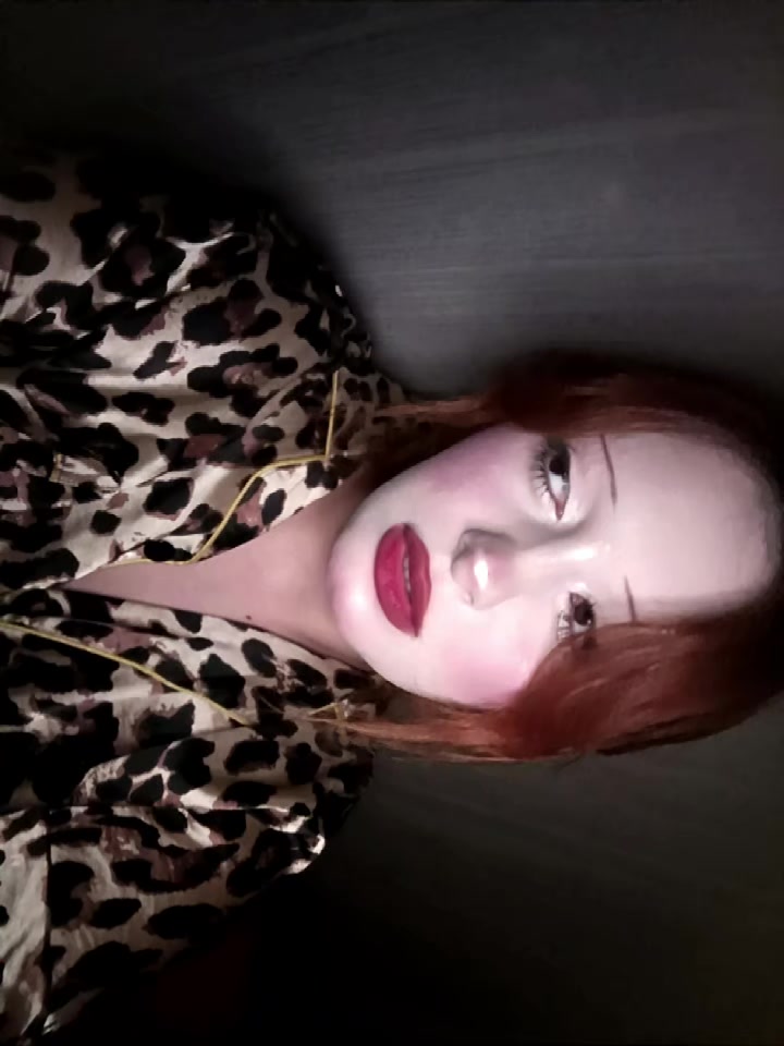 @лу́на я