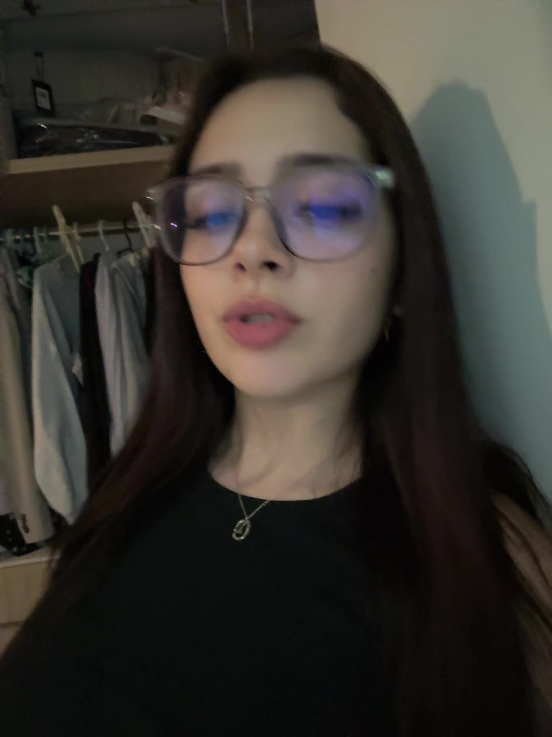 @𝑨𝑽𝑹𝑰𝑳