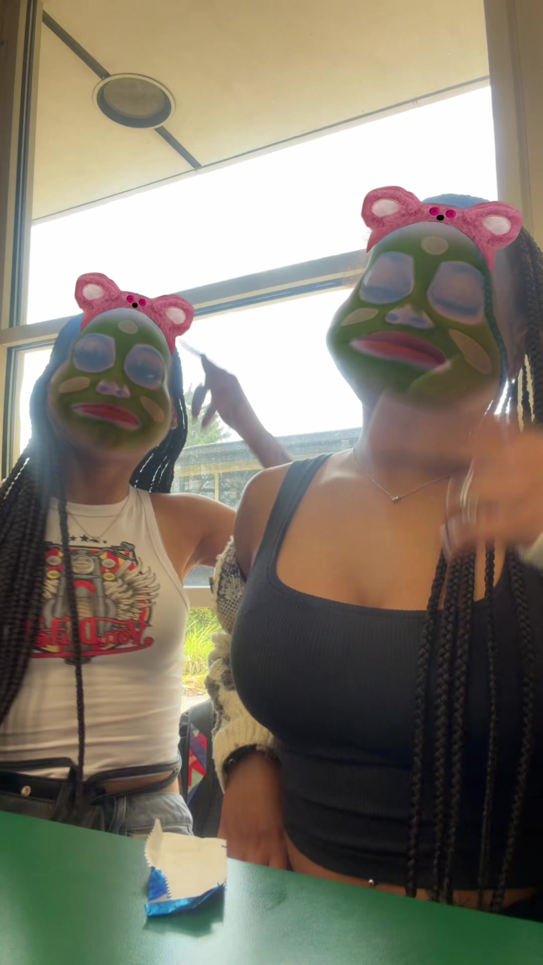 @_niyahlashae
