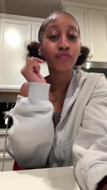 @NIA SIMONE