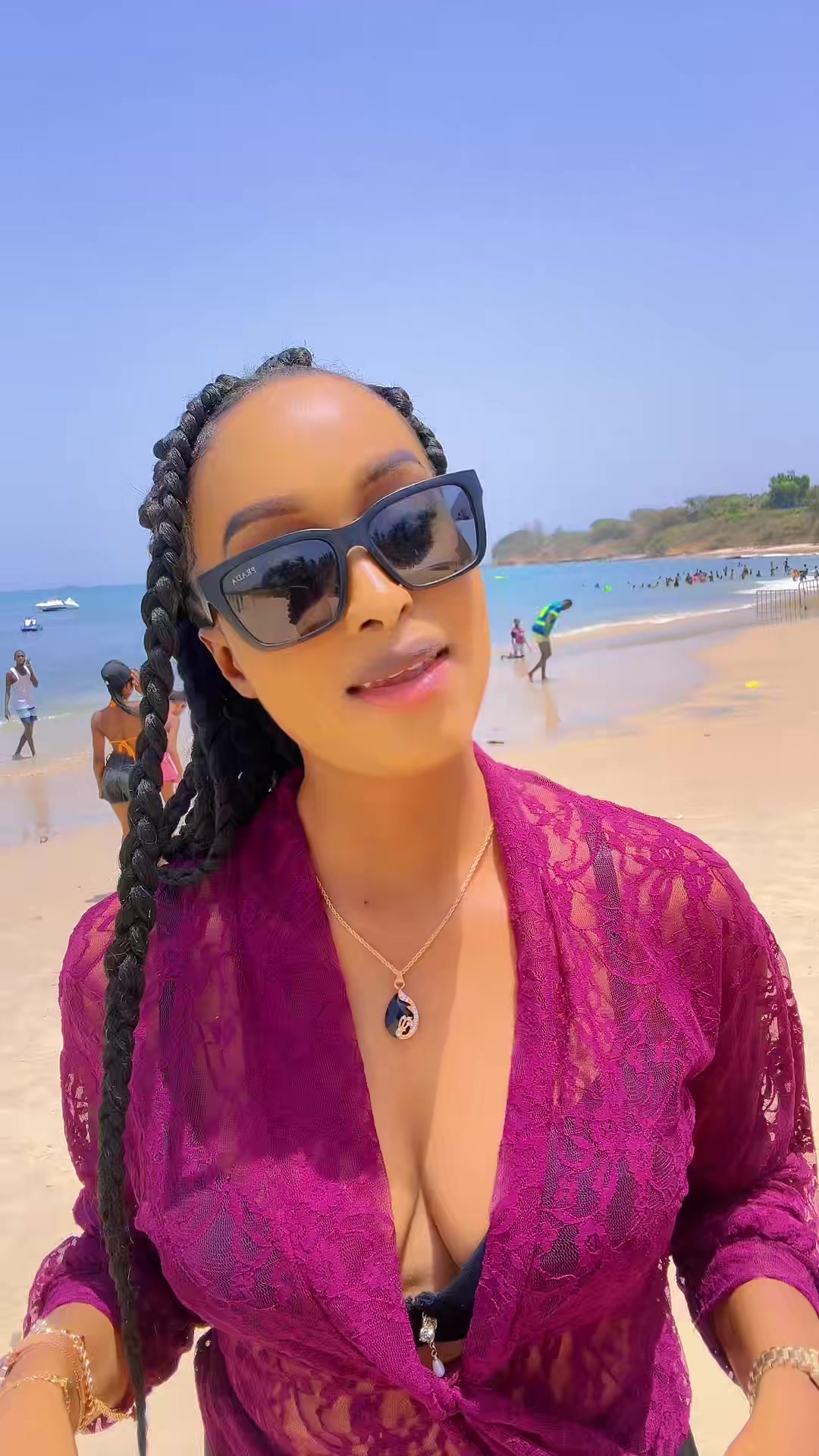 @Miss Gor&eacute;e 🏝️📍