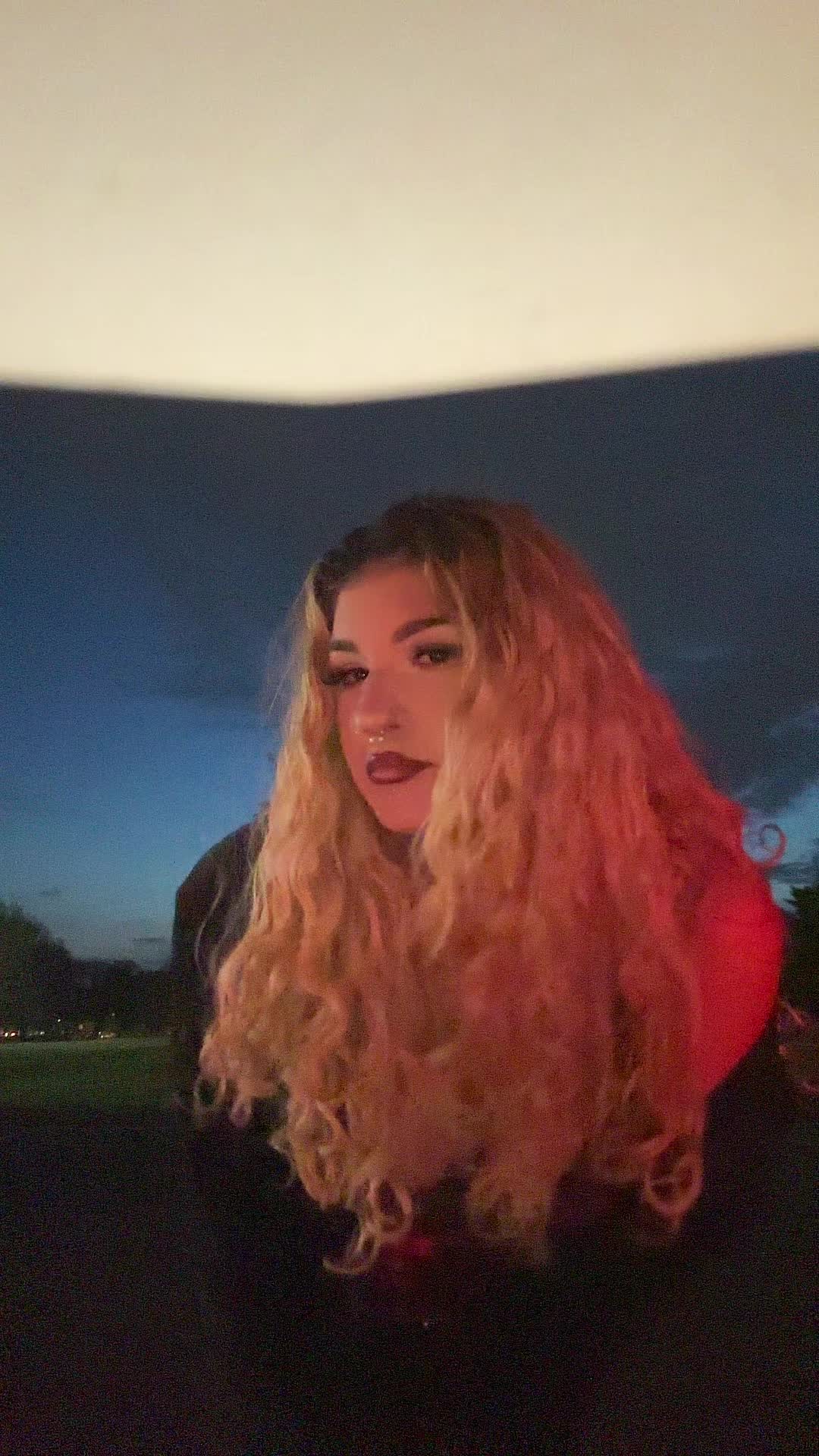 @ella🦋