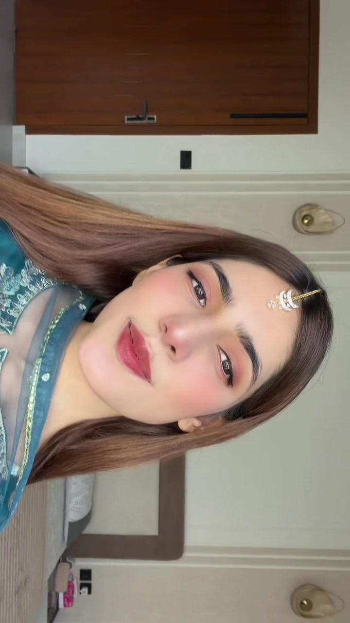 @Ayesha🖤