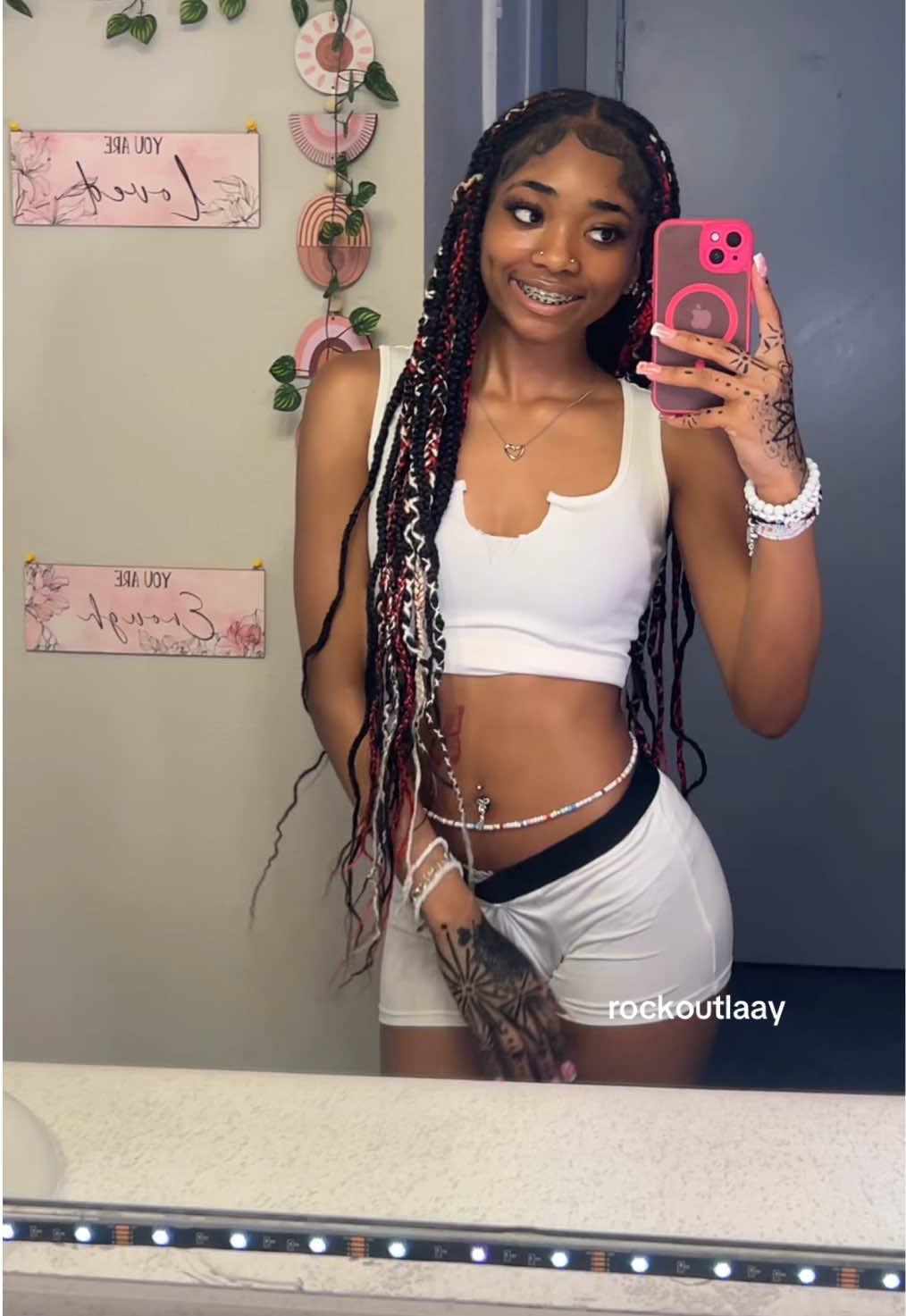 @rockoutlaay