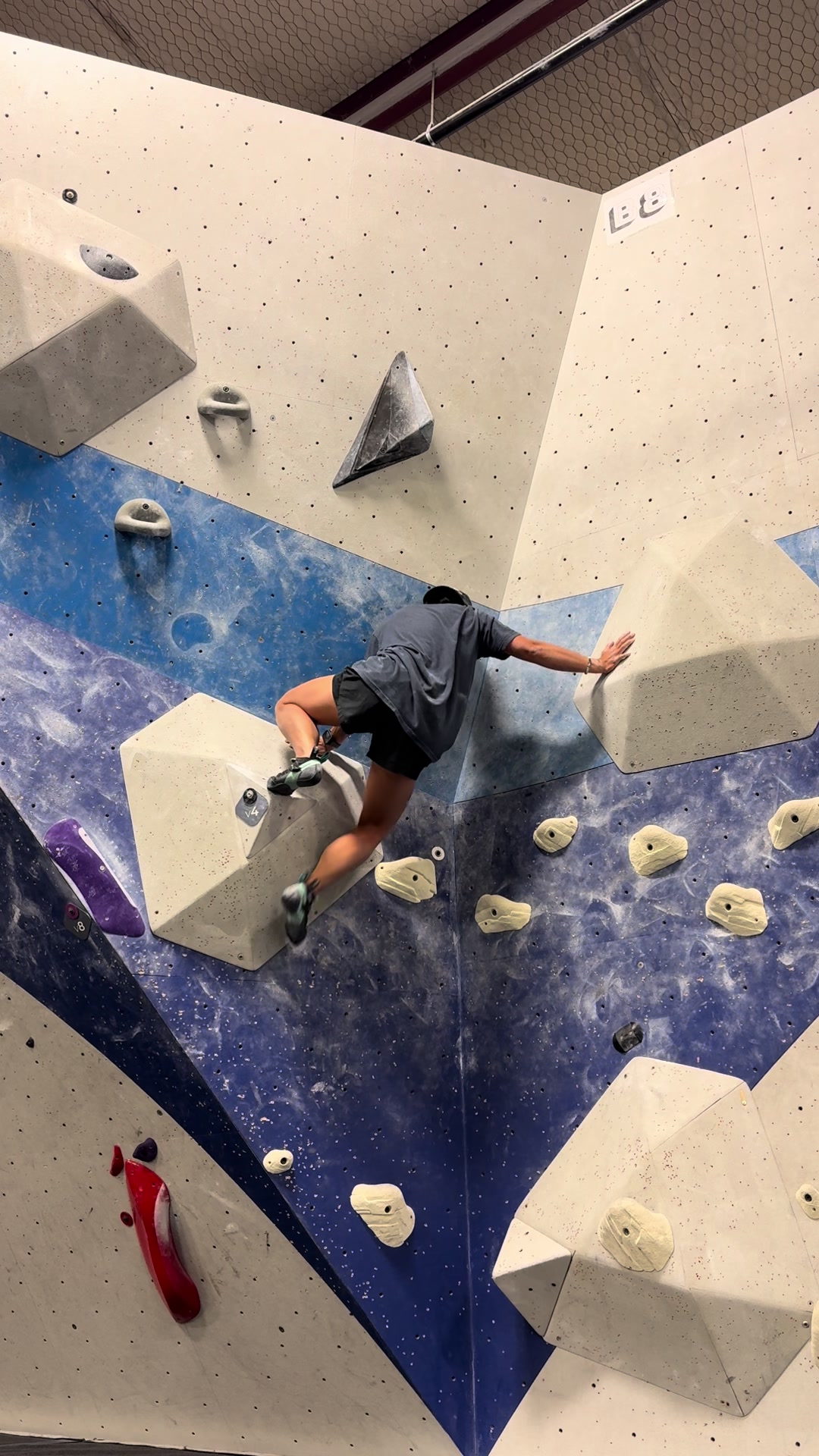 @v_climbs
