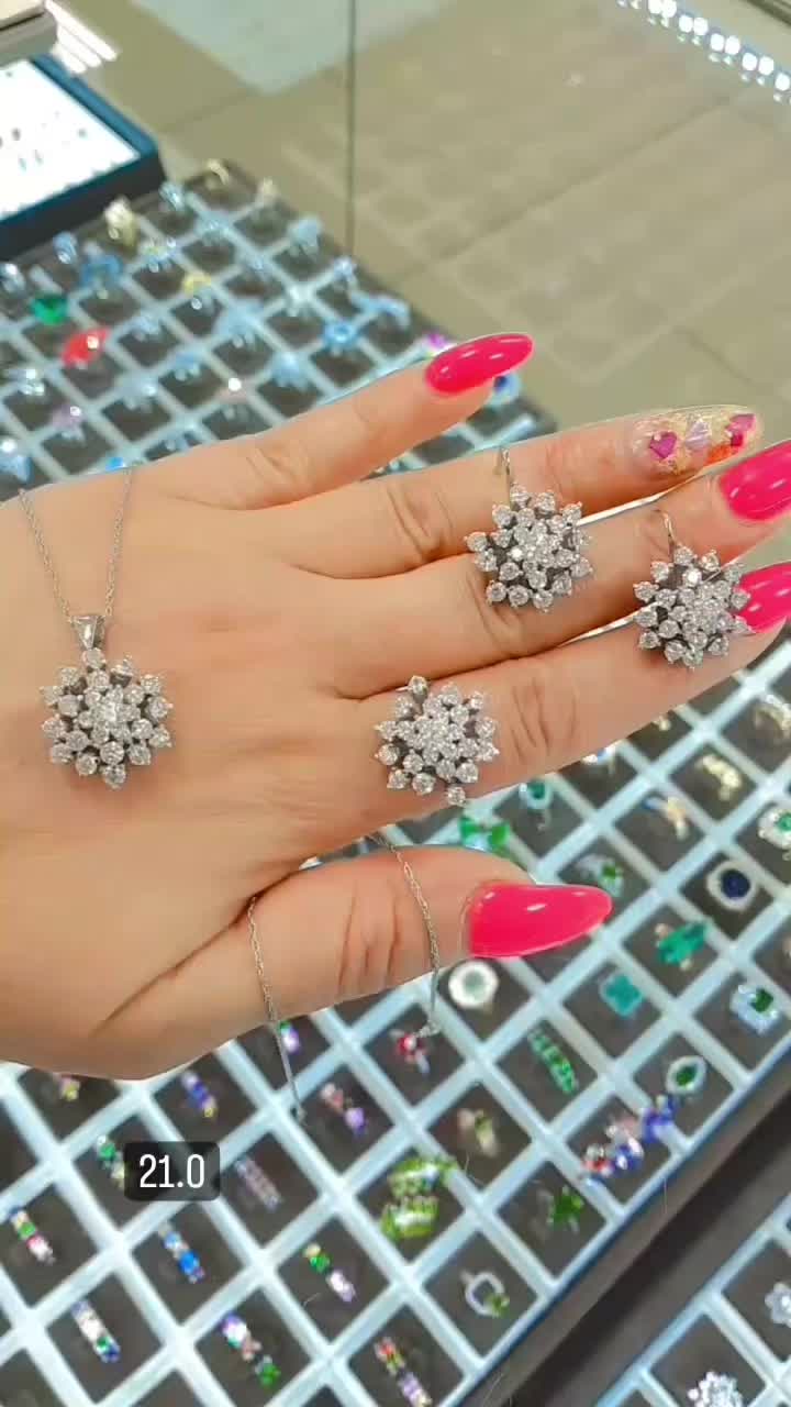 @G&uuml;m&uuml;ş_Dəstlər