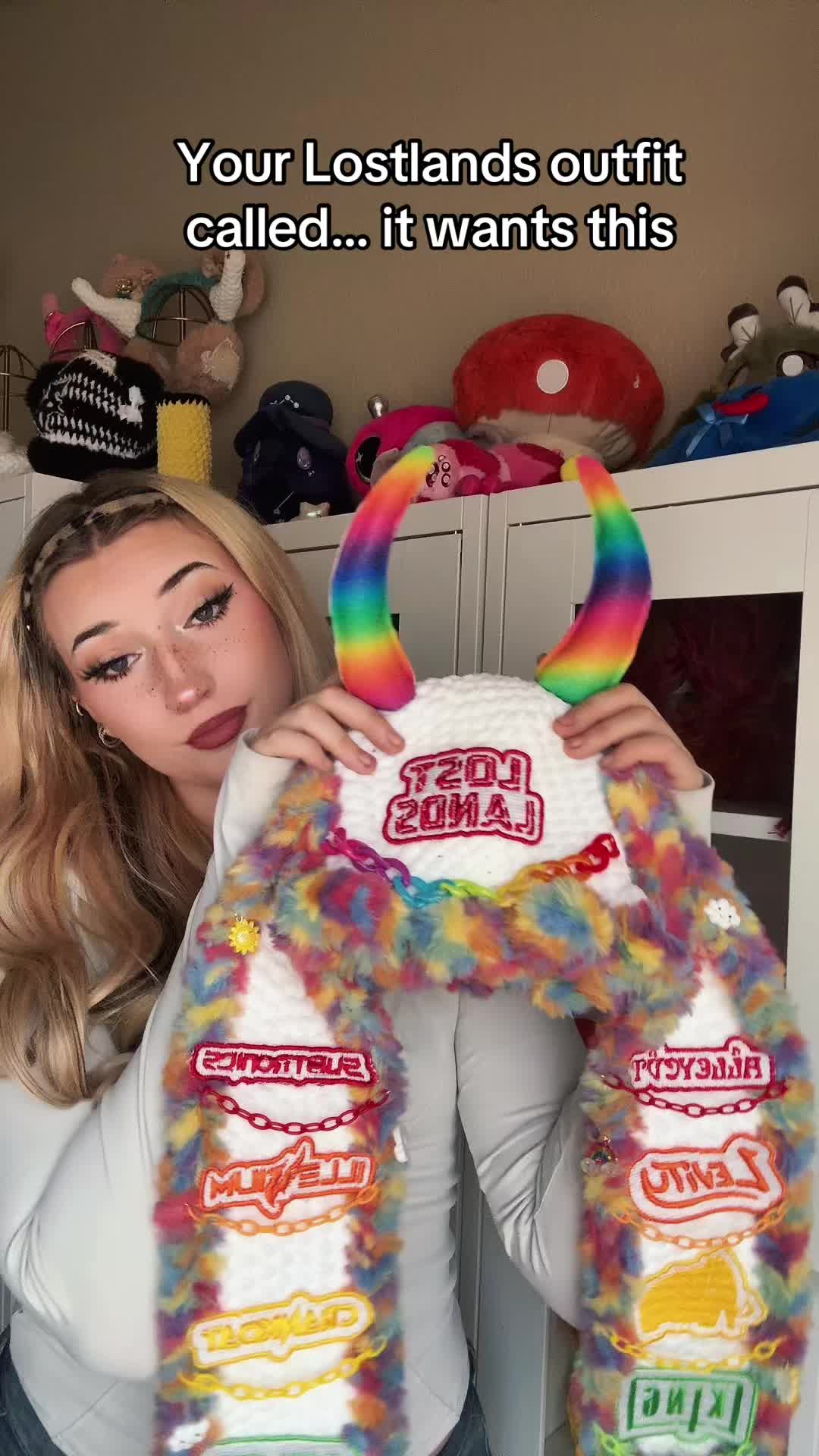 @LunarLeafThreads