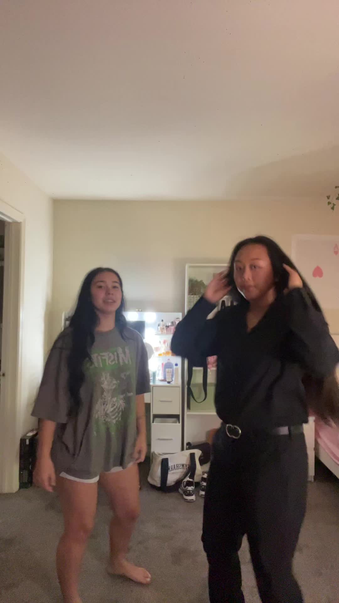 @🤠