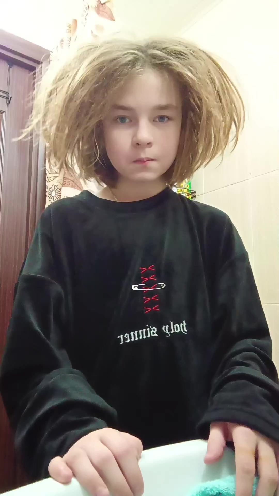 @кузяя бледный😵💫
