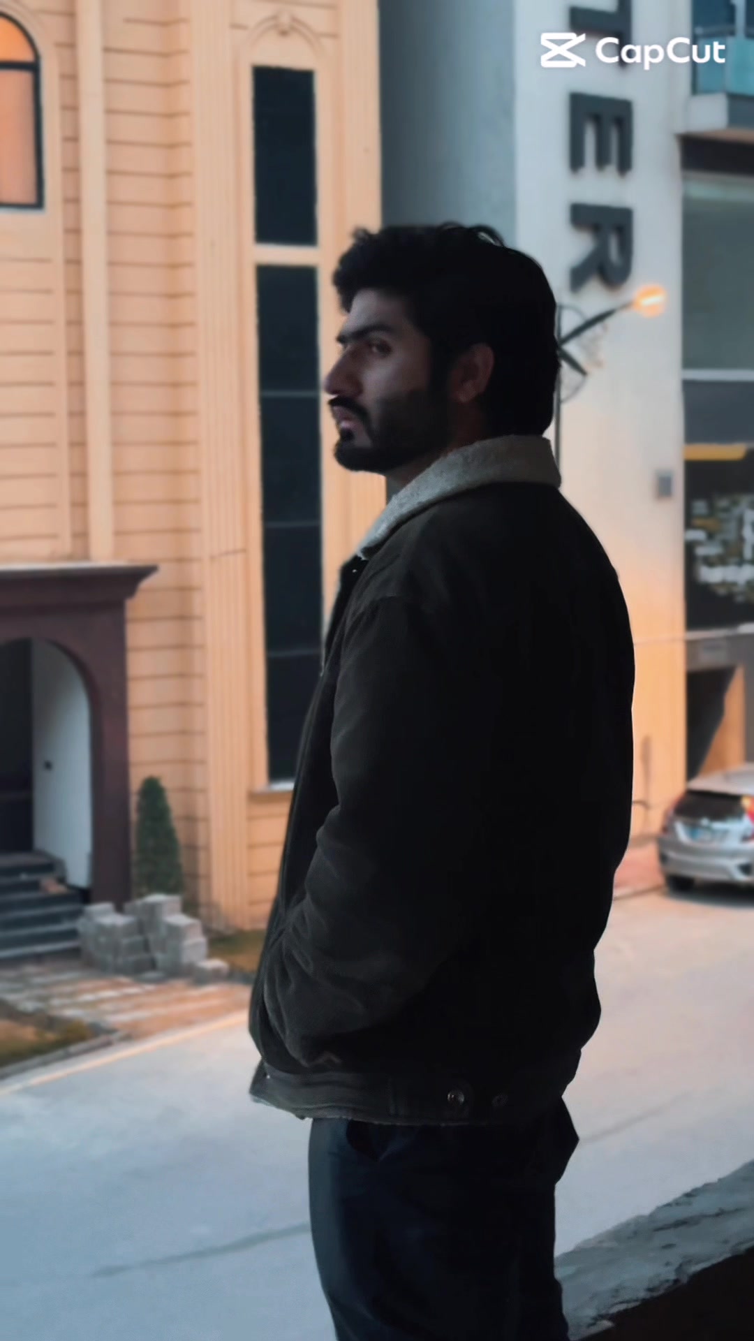 @KHAN🇵🇰