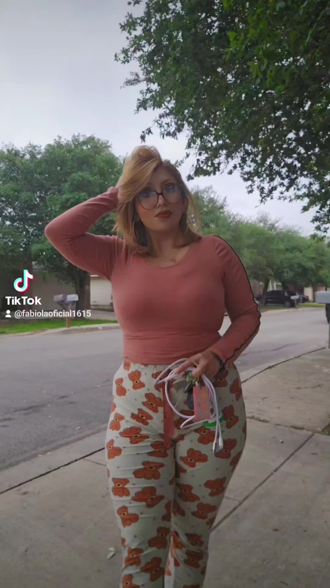 @FabiolaOficial1615