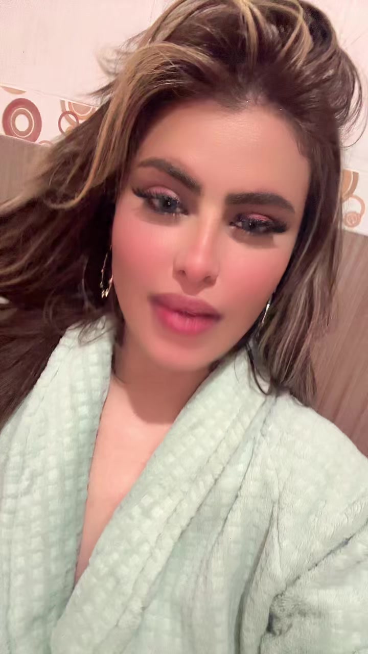 @مغروره ✌️🤭
