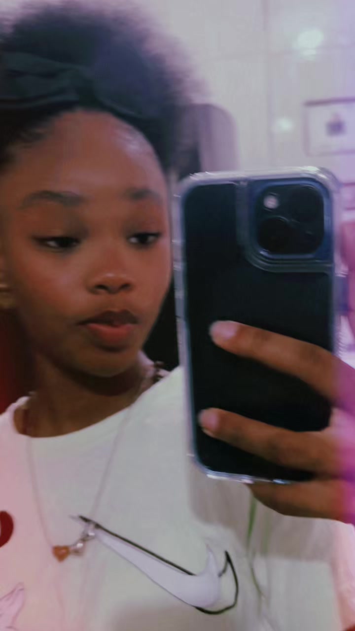 @LUZ👧🏽❤️🩹