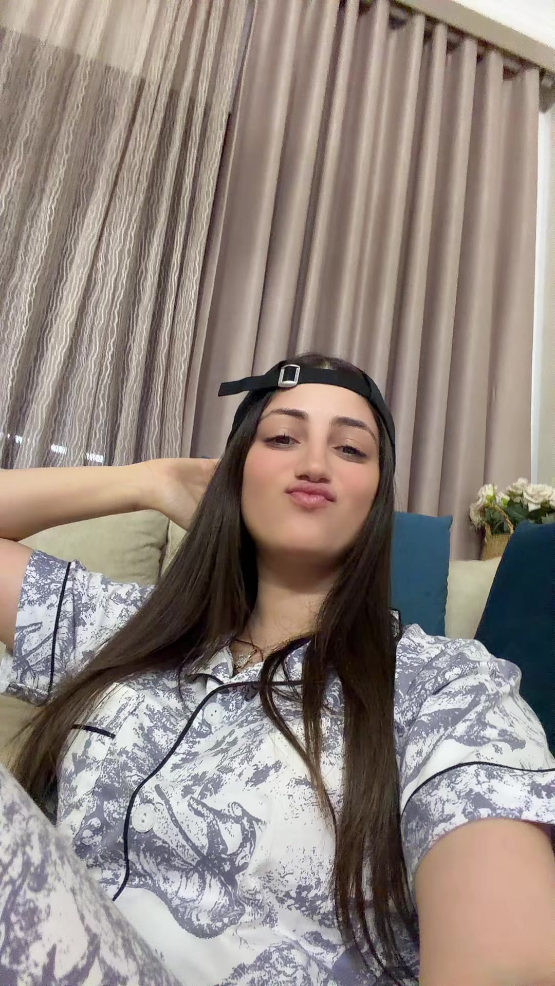 @Ghozlene