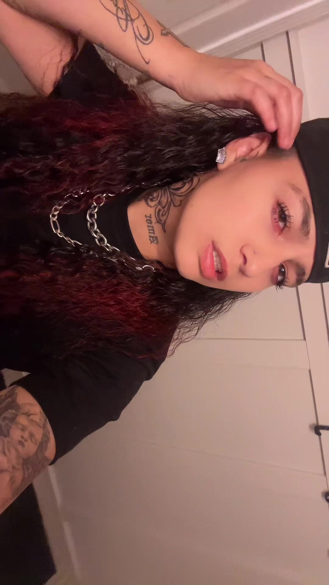 @g