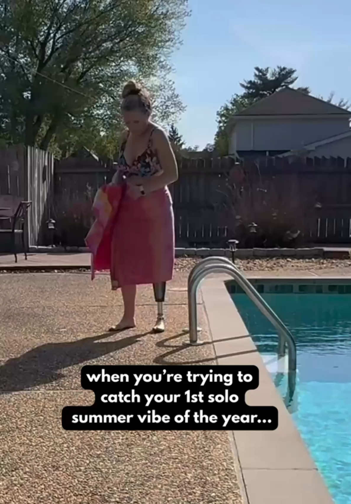 @pawsandamptics