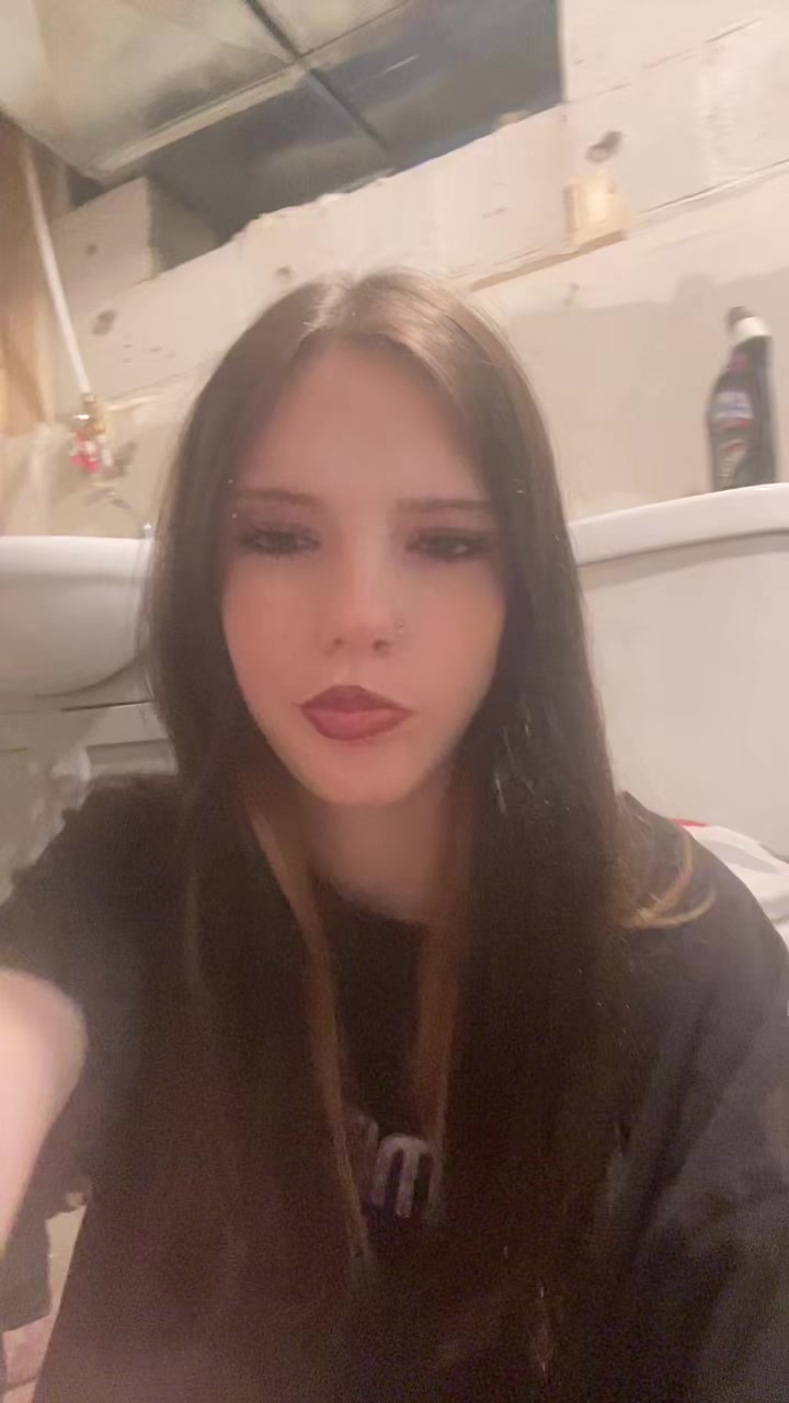 @🦄