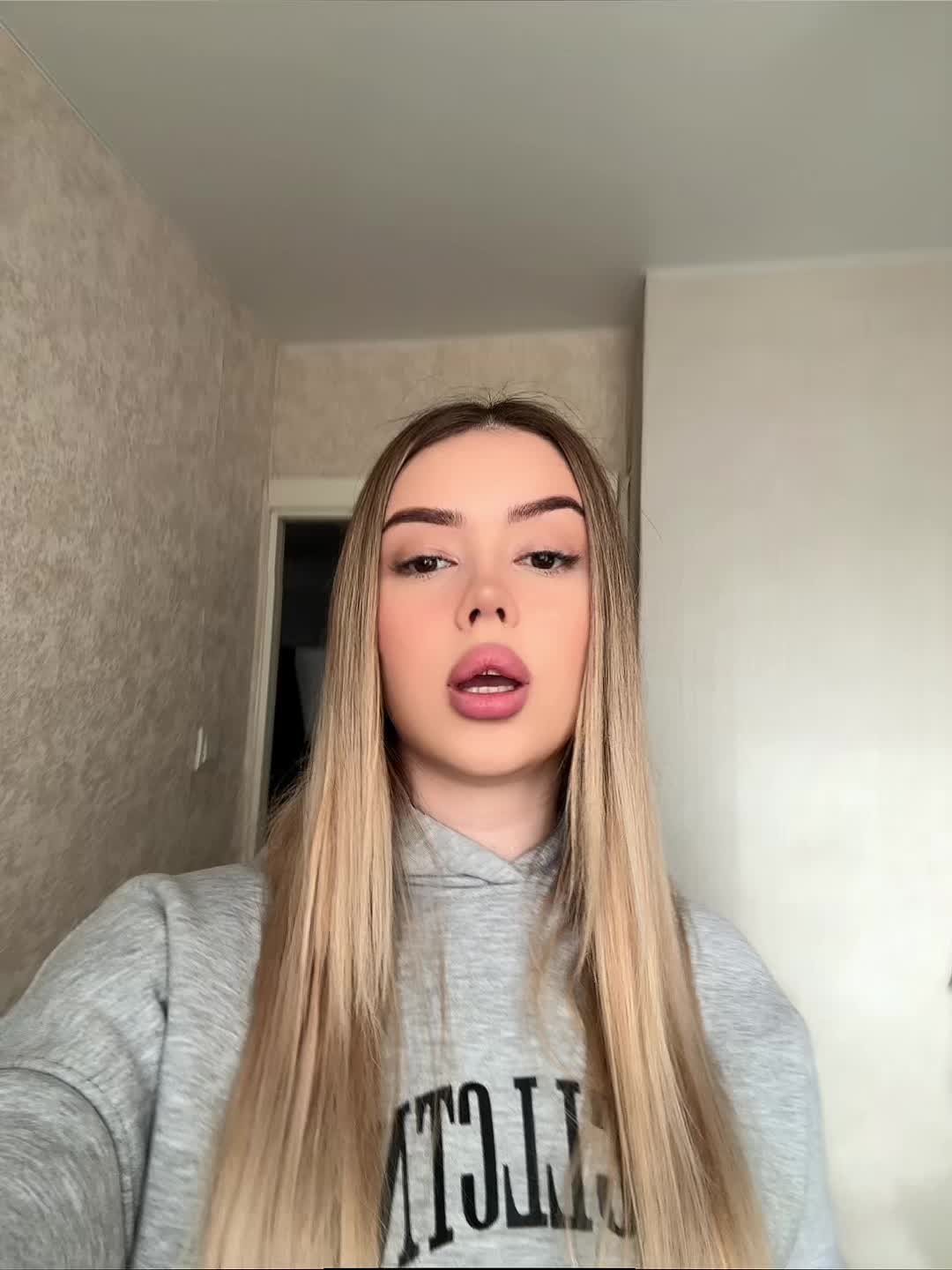 @Тюша