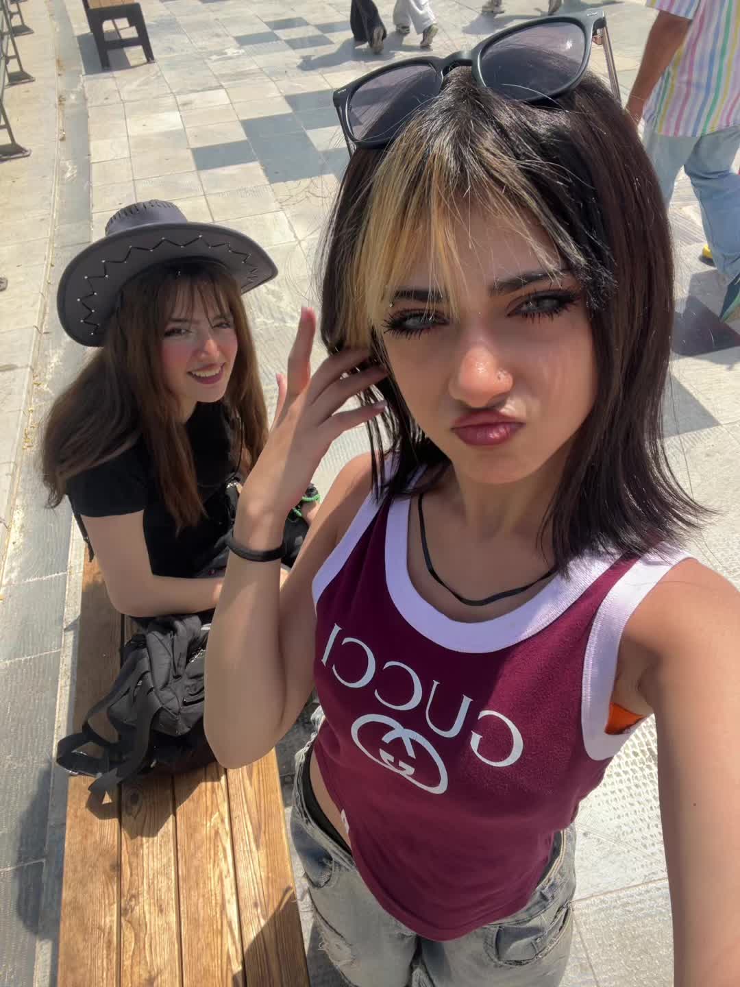 @repooni_r